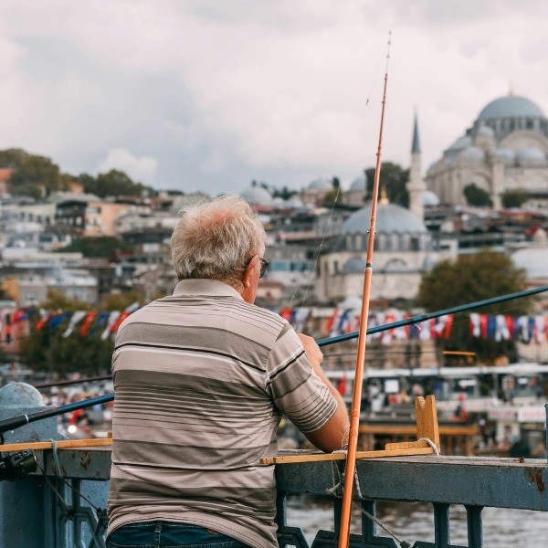 La fête de la Belle Angèle sur le quai d'en face